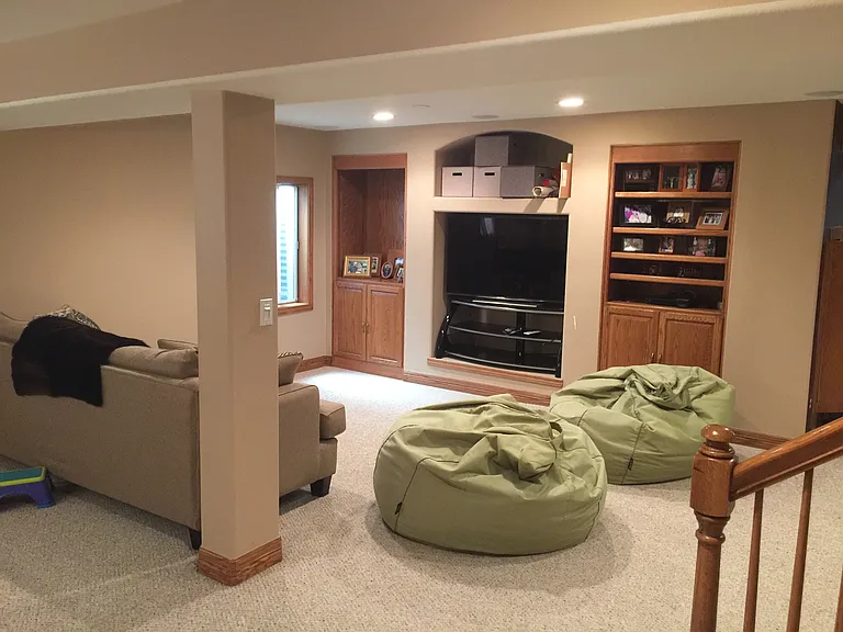 Basement entertainment area