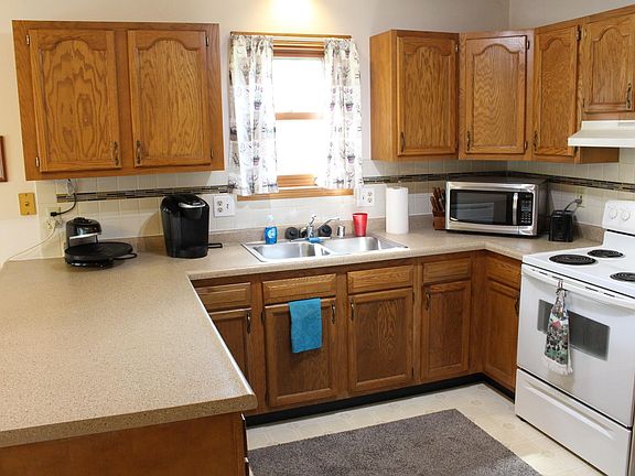 5th image of 4498-4500 Maple Ln