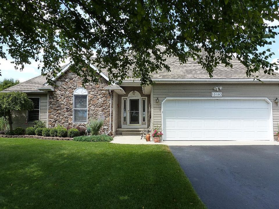 1st image of 15180 Golf View Ct