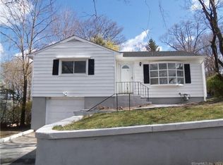 105 Raymond St, Waterbury, CT 06706