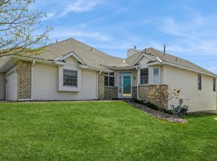 16445 Crystal Hills Cir, Lakeville, MN 55044