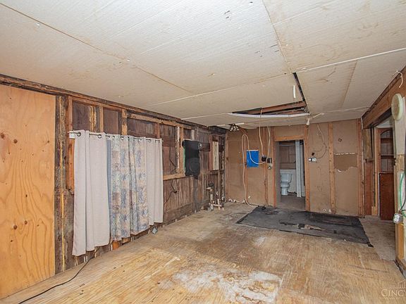 2nd image of 1/2 N Cherry Street