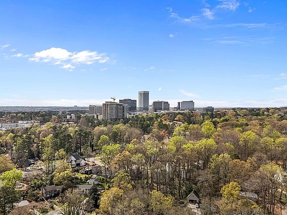 4th image of 4005 Quail Hollow Dr