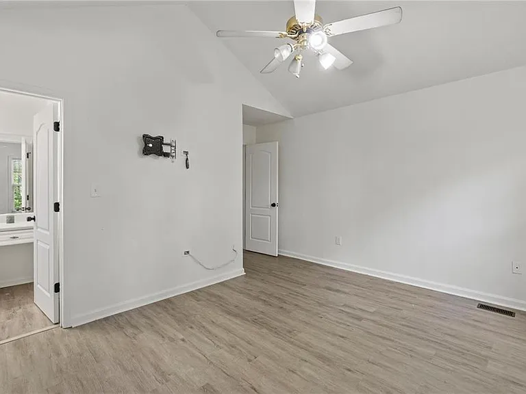 3003 Brass Dr — Photo 17