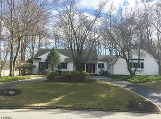 25 Forest Dr, Succasunna, NJ 07876