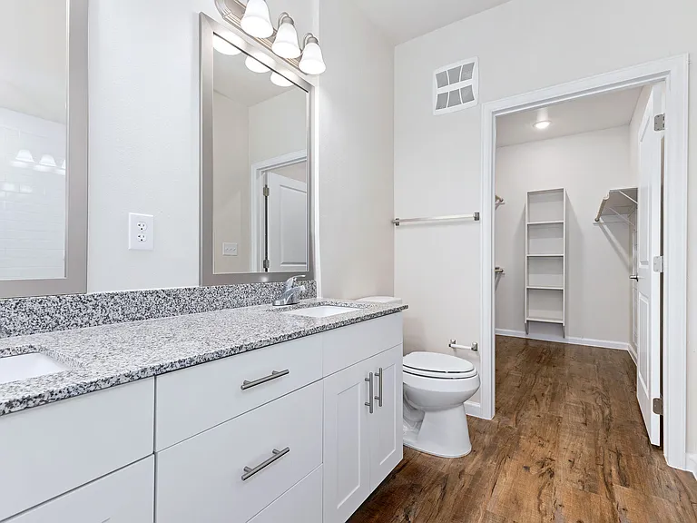 Mariposa Scott and White 55+ Apartment Homes — Photo 7
