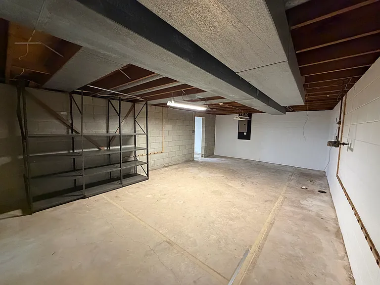545 Skyview Dr — Photo 15