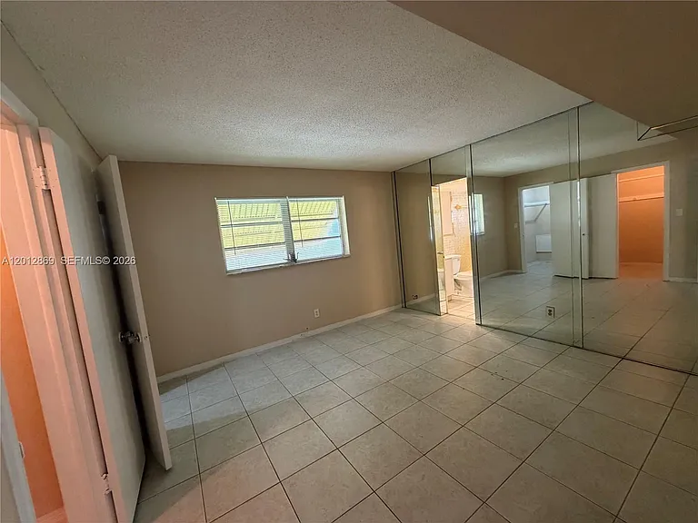 1702 McKinley St #4 — Photo 28