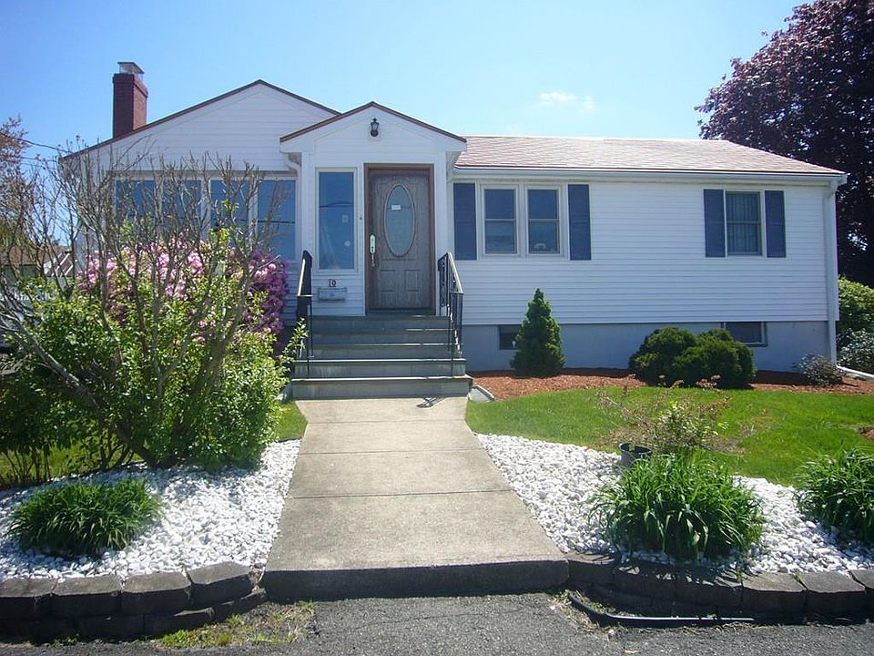 1st image of 10 Edythe Ln