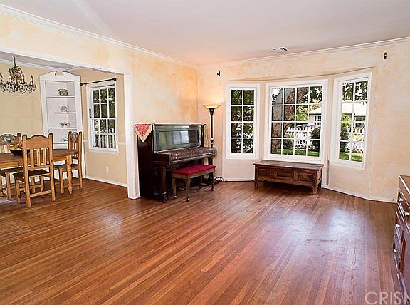 3rd image of 6551 Costello Ave
