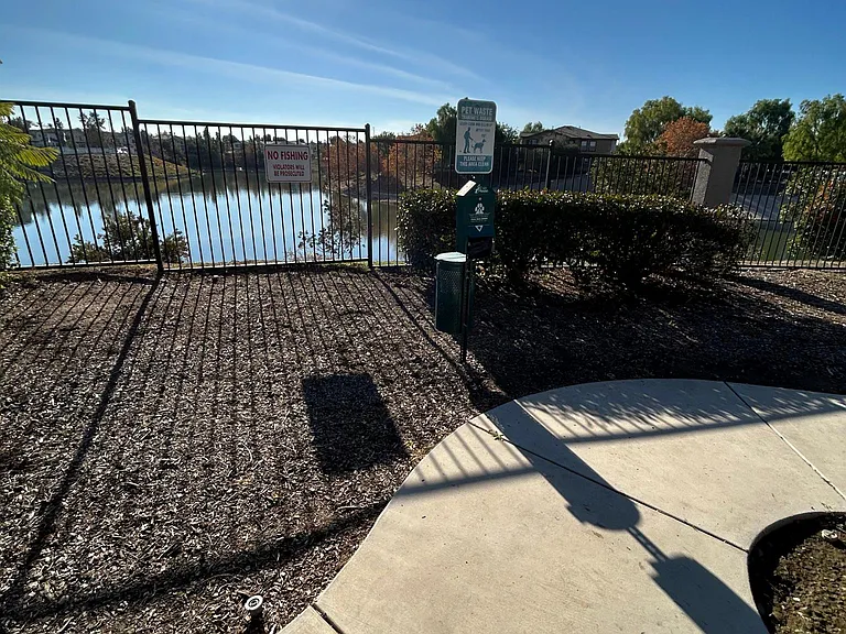 26255 Iris Ave #B — Photo 6