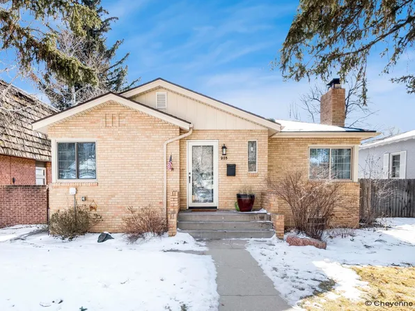 215 W 5th Ave, Cheyenne, WY 82001