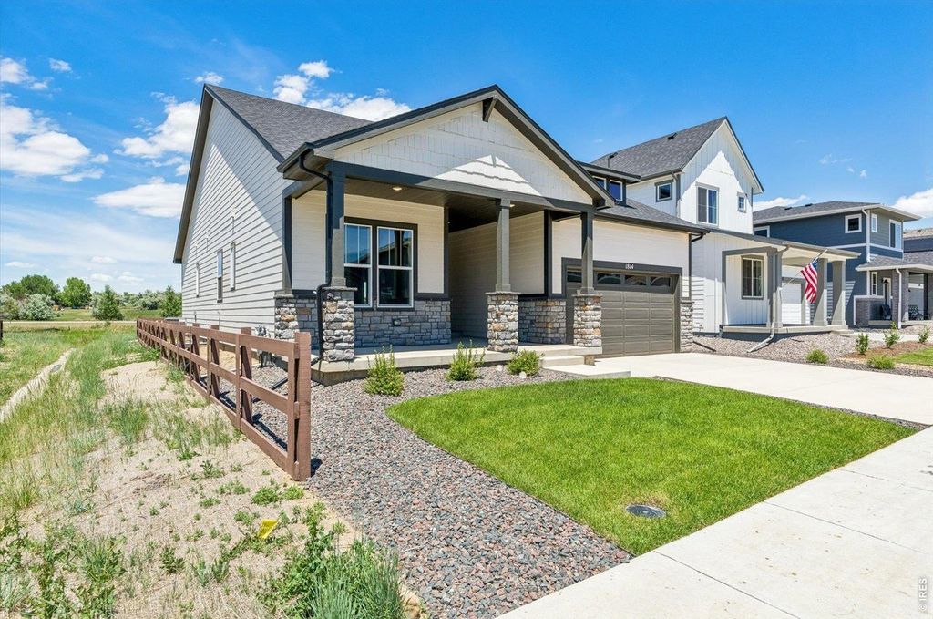 1814 Cord Grass Dr