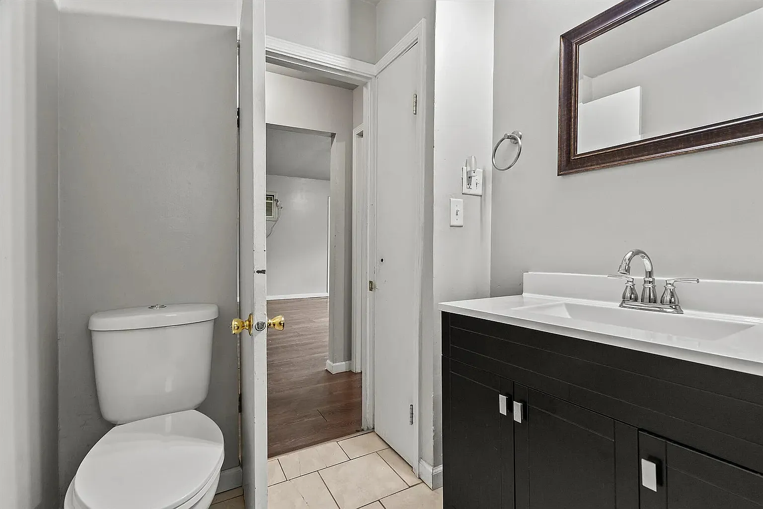 Huge 4-Bedroom / 2-Bath RENT $1800 - 1800+ SF — Photo 4