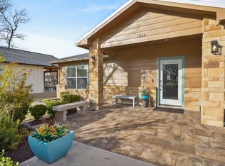 1514 Bluebonnet Ln, Kingsland, TX 78639
