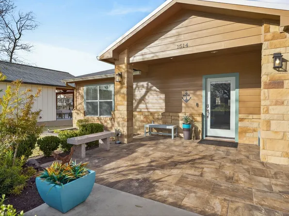 1514 Bluebonnet Ln, Kingsland, TX 78639