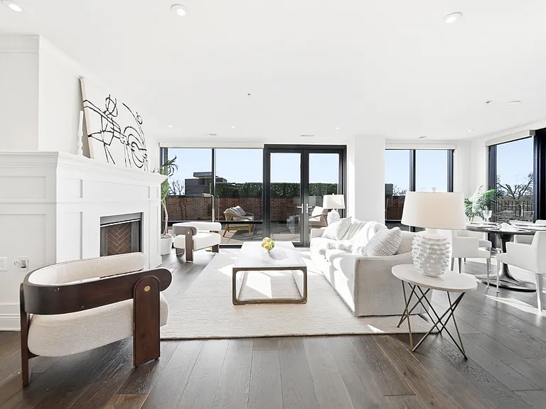 HUBBARD PARK PLACE — Photo 4