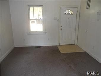 3rd image of 10058 Viscount Dr