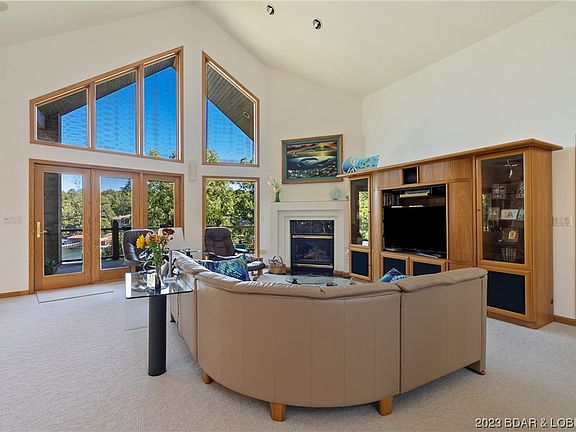 4th image of 357 Lake Dr