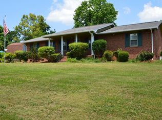 415 Ridgecrest Dr, Graham, NC 27253