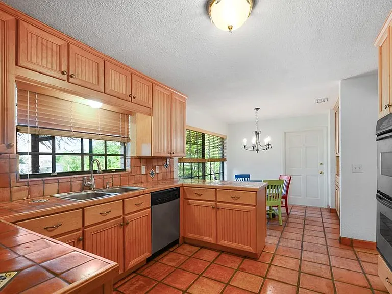 3636 Lake Buynak Rd — Photo 8