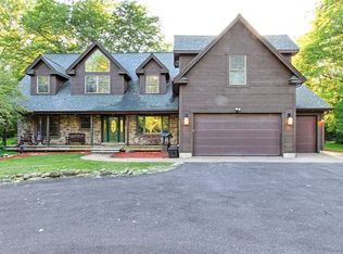 1907 Highwood Rd, McHenry, IL 60051