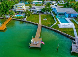 708 Sunset Cv, Madeira Beach, FL 33708