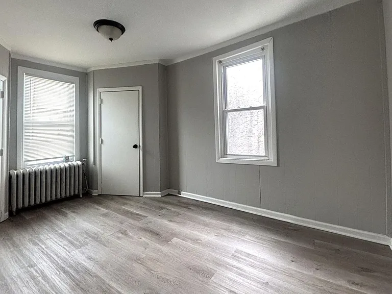 705 Edgemore Rd — Photo 15