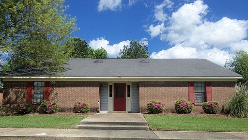 1st image of 106 Helen Cir #B