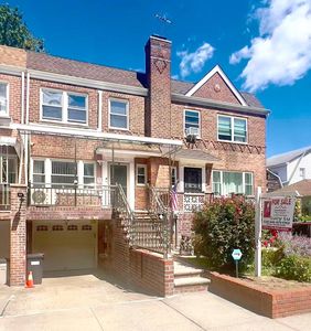 19533 39th Ave, Flushing, NY, 11358