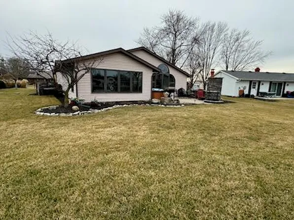 97 Causeway Dr, Saint Marys, OH 45885