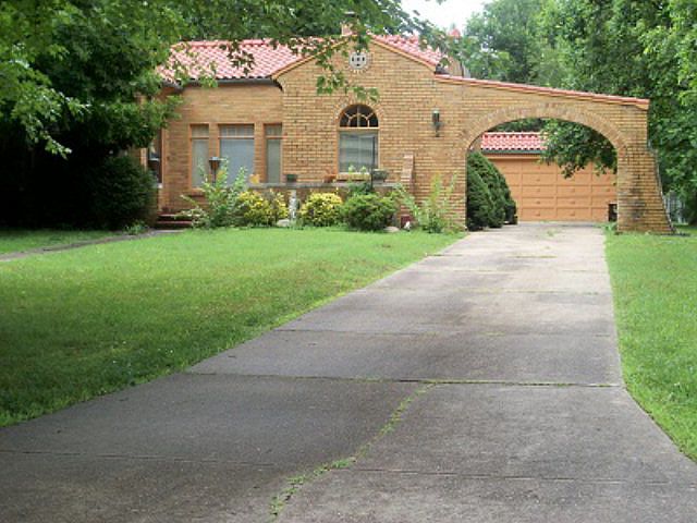 1st image of 412 Winwood Dr
