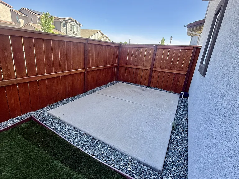 975 Franklin St — Photo 3