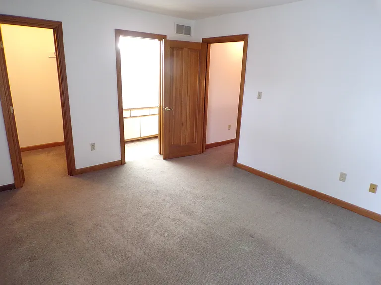 76 W Hubbard Ave — Photo 19