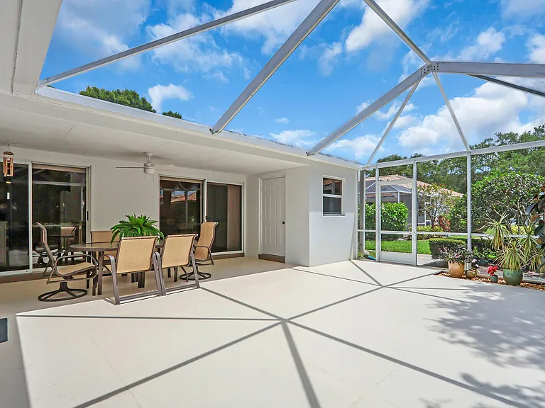 7904 Chapman Oak Ct — Photo 4
