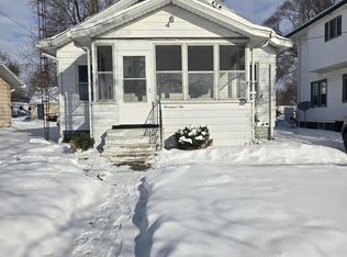 1402 Floral Ave, Jackson, MI 49202