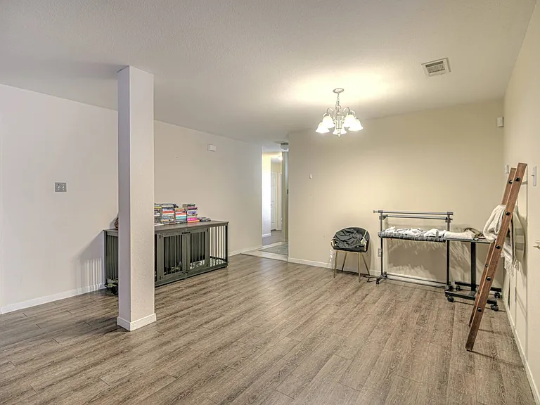 3005 John Porter Dr — Photo 2