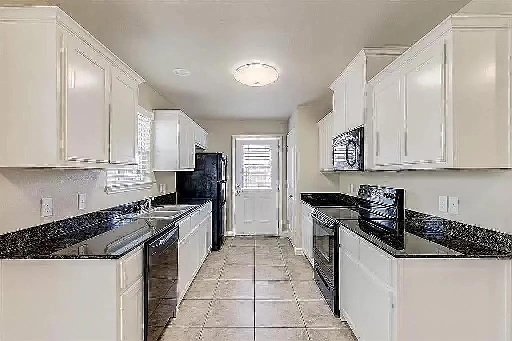 3108 Weave Court - 1 — Photo 4