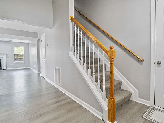 5th image of 4006 Briar Creek Dr