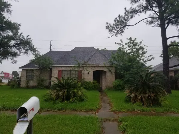 7203 Mission Court Dr, Houston, TX 77083