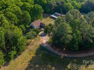 702 Saddlebrook Ln, Cherryville, NC 28021