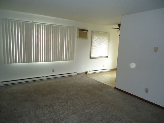 2nd image of 106 N Holmen Dr APT 2