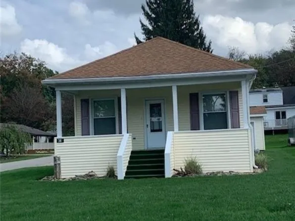 38 2nd Ave, Albion, PA 16401