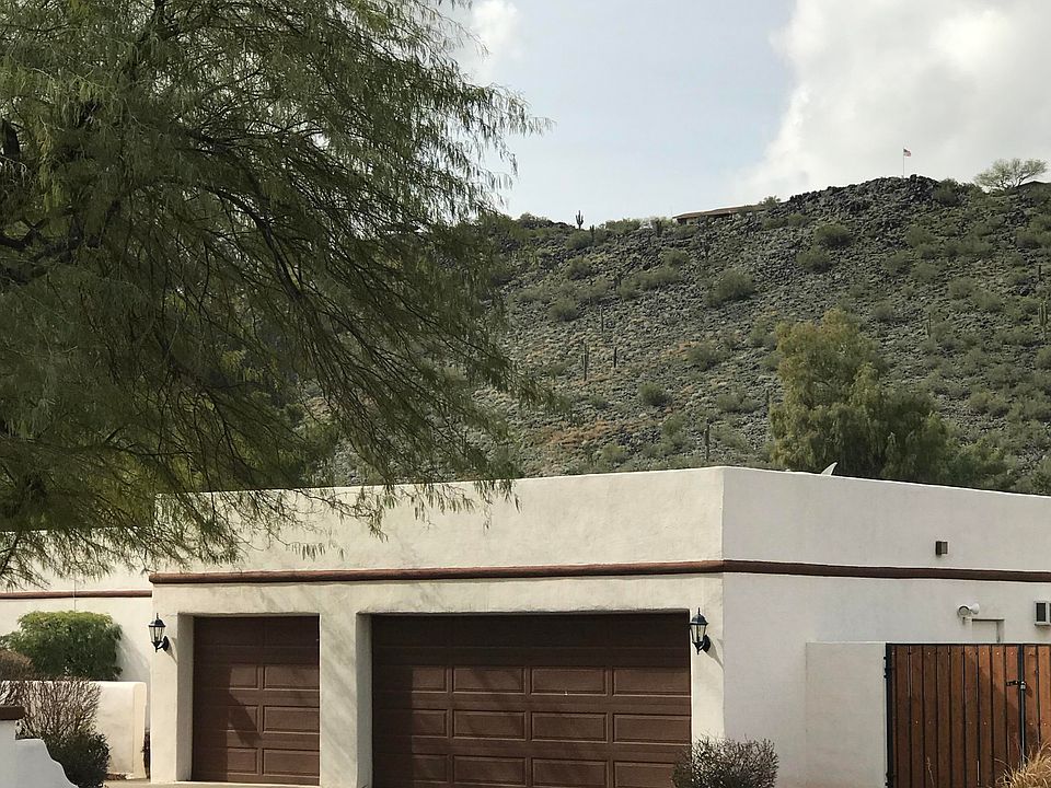 1st image of 750 W Moon Valley Dr