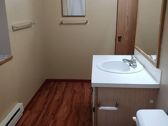 upstairs full bath