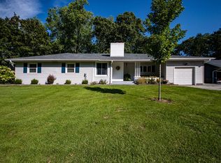 2222 Broadmoor Dr, Elkhart, IN 46514