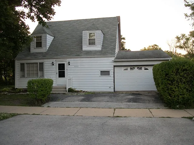 3548 W 163rd St photo 1
