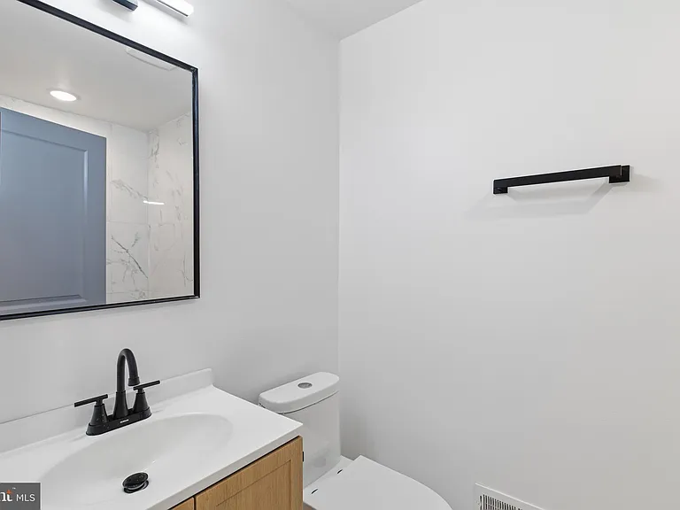 2123 N 9th St #1 — Photo 6