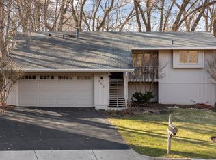 2917 Rainier Cir, Burnsville, MN 55337