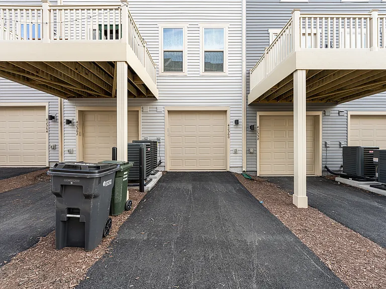 42560 Invergordon Ter — Photo 35